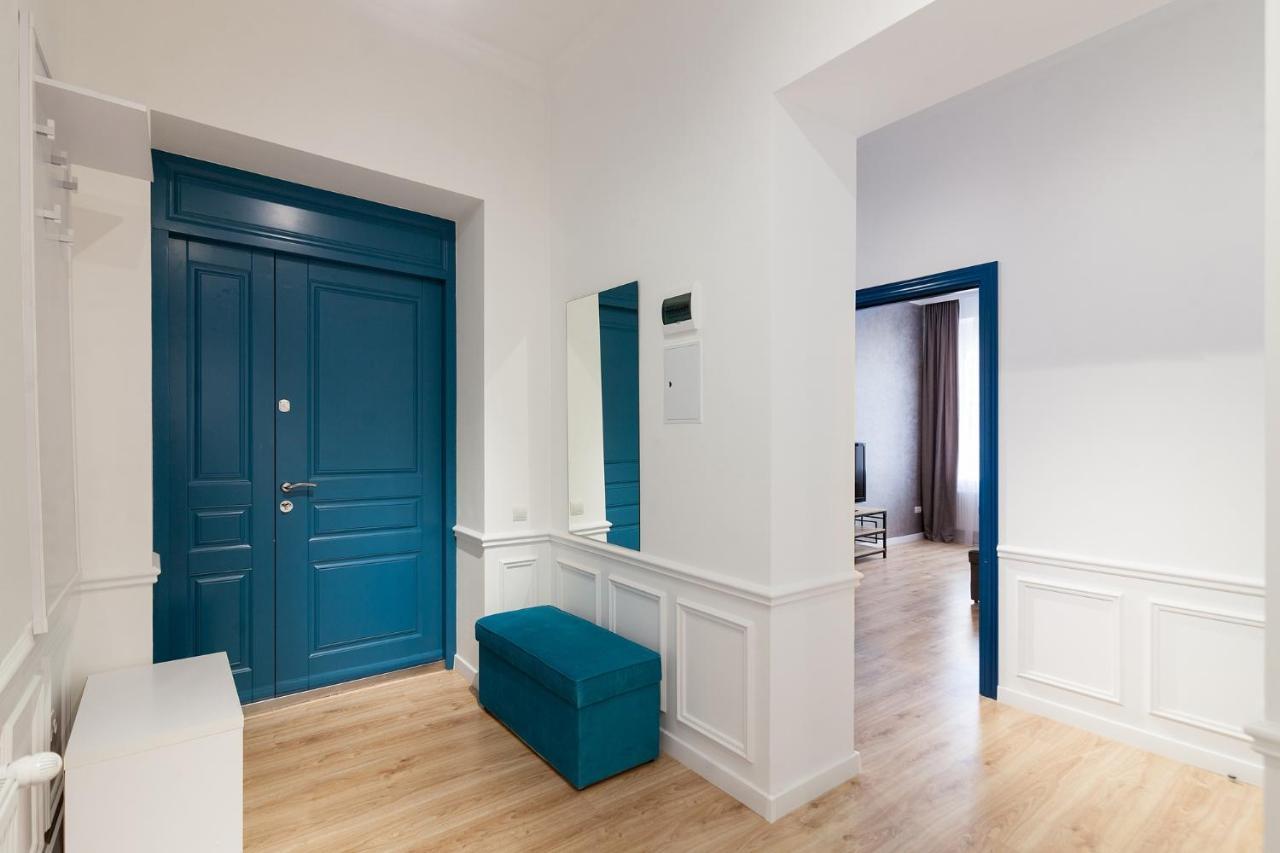 לבוב Leogrand Three Bedrooms Vip Apartments On Kniazia Romana 12 מראה חיצוני תמונה