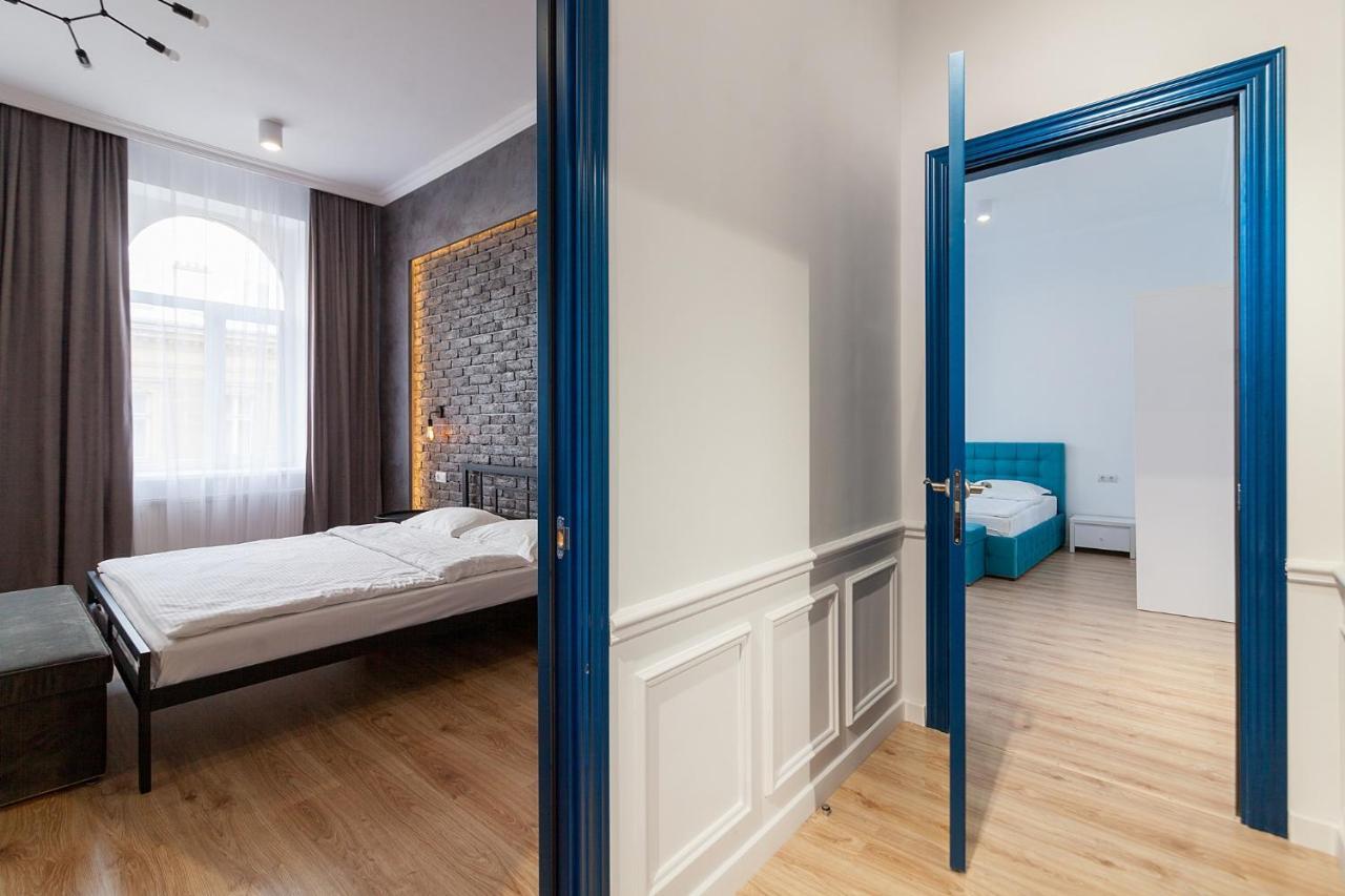לבוב Leogrand Three Bedrooms Vip Apartments On Kniazia Romana 12 מראה חיצוני תמונה