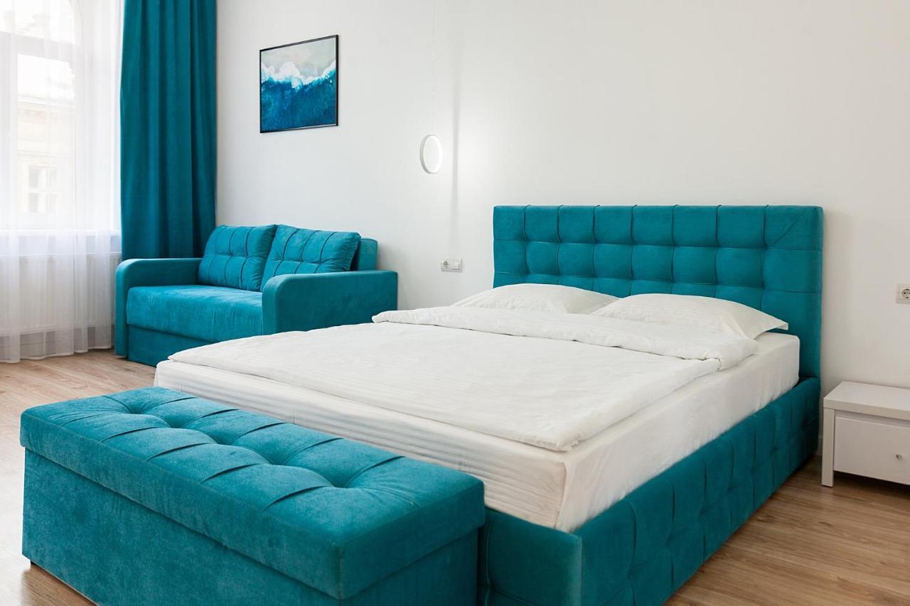 לבוב Leogrand Three Bedrooms Vip Apartments On Kniazia Romana 12 מראה חיצוני תמונה